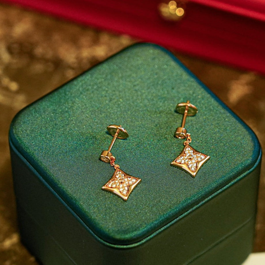 [Amore]STAR DIAMONDS EARRINGS GOLD