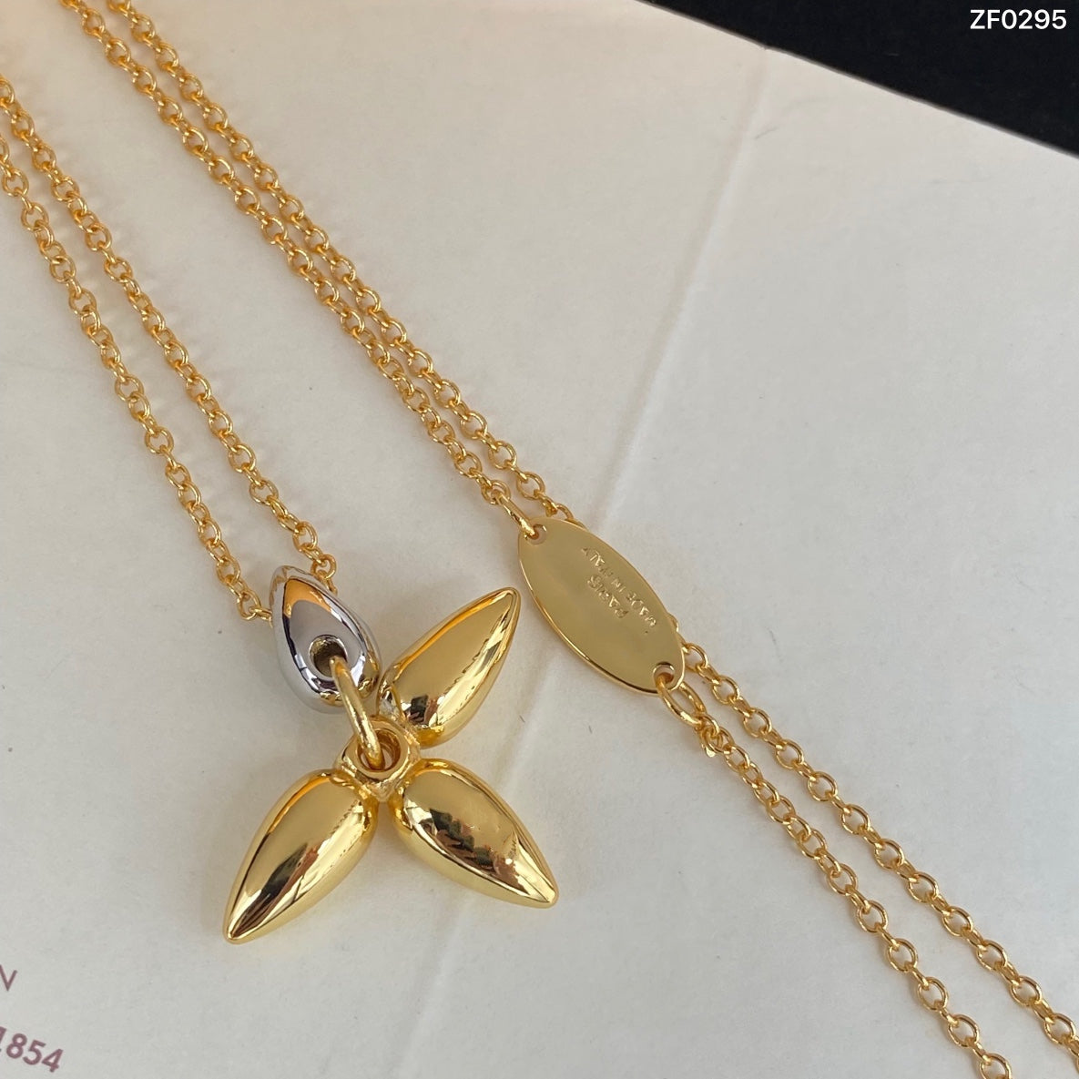 [Amore]LOUISETTE PEDANT GOLD NECKLACE