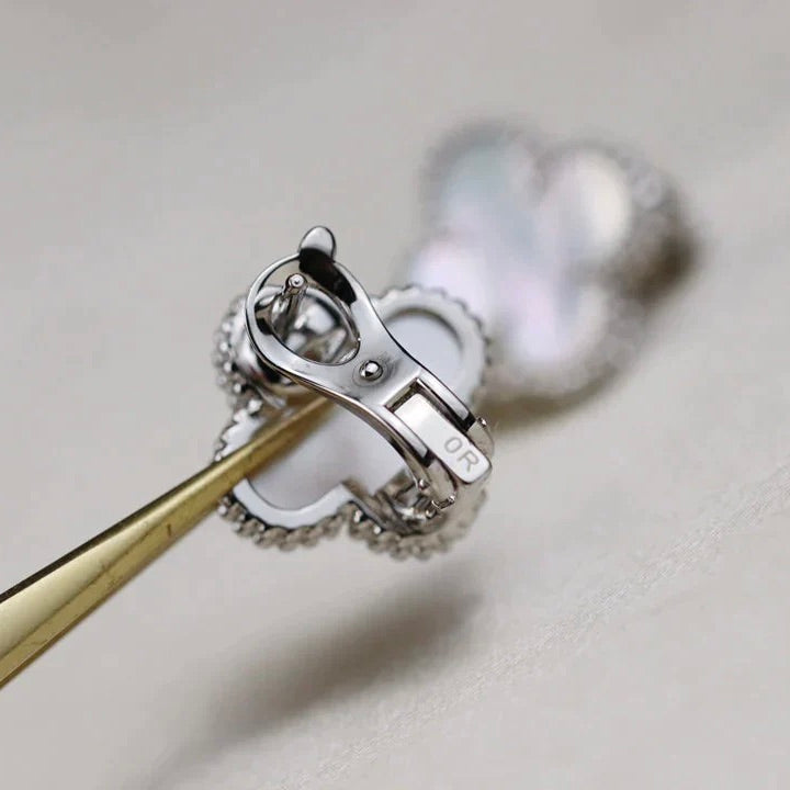 [Amore]CLOVER MEDIUM 1 MOTIFS  WHITE MOP EARRINGS SILVER