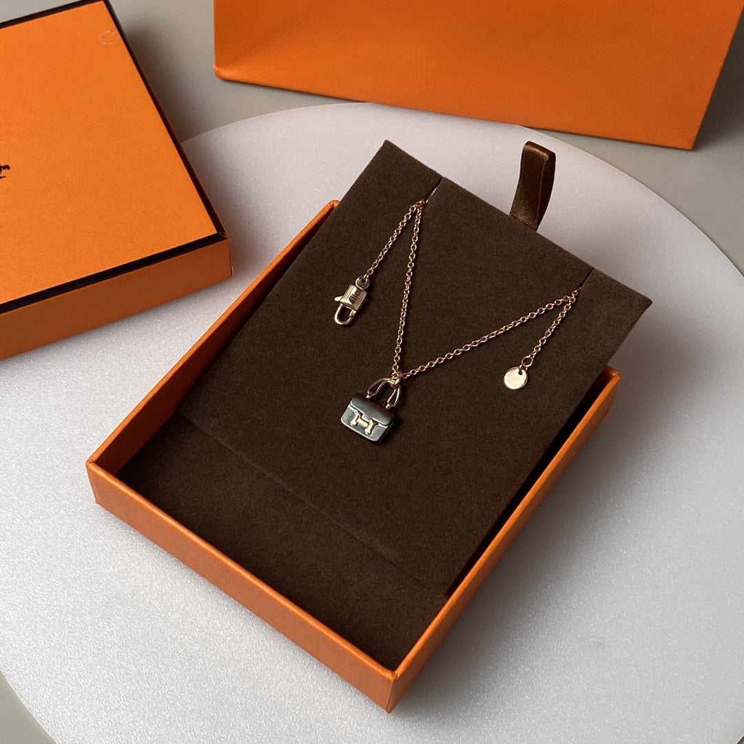 [Amore]CONSTANCE BLACK PEDANT PINK GOLD NECKLACE