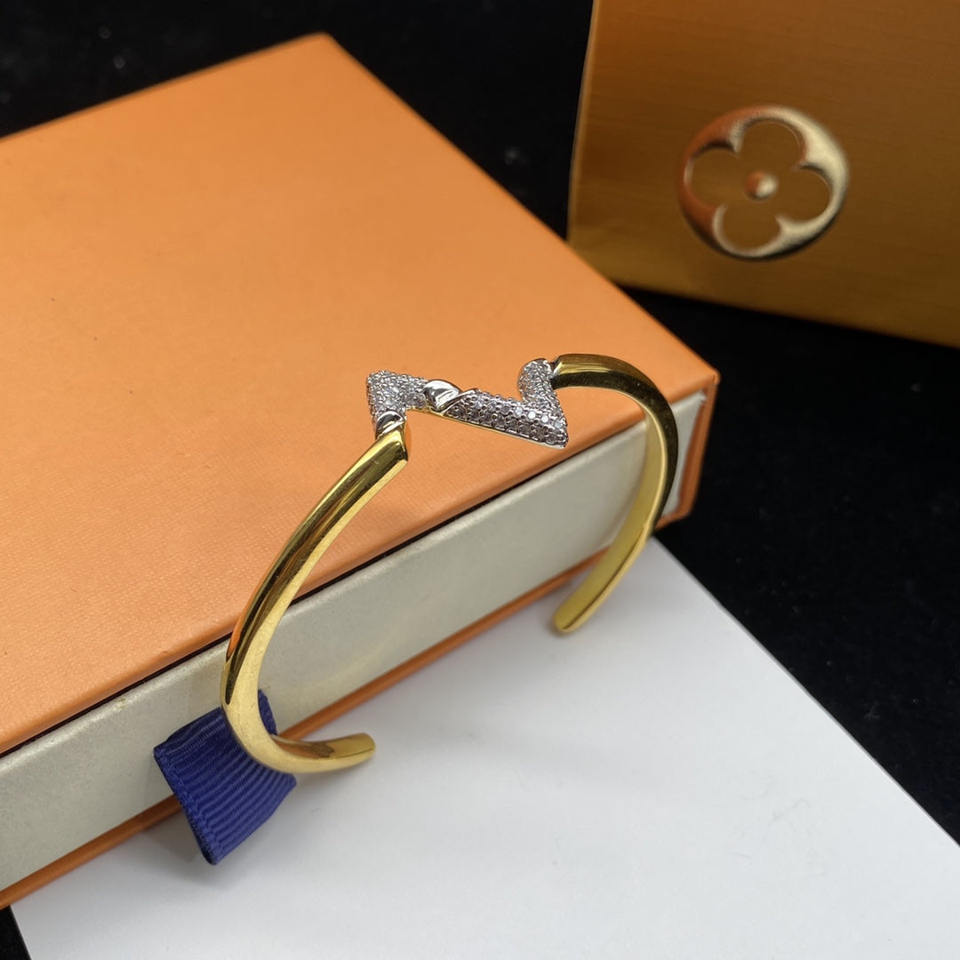 [Amore]VOLTE UPSITE DOWN DIAMOND GOLD OPEN BRACELET