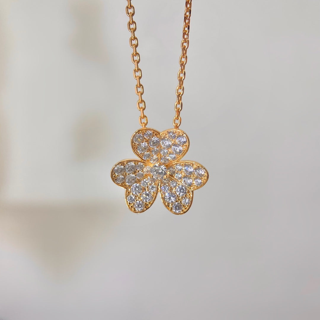[Amore]FLOWER DIAMOND NECKLACE