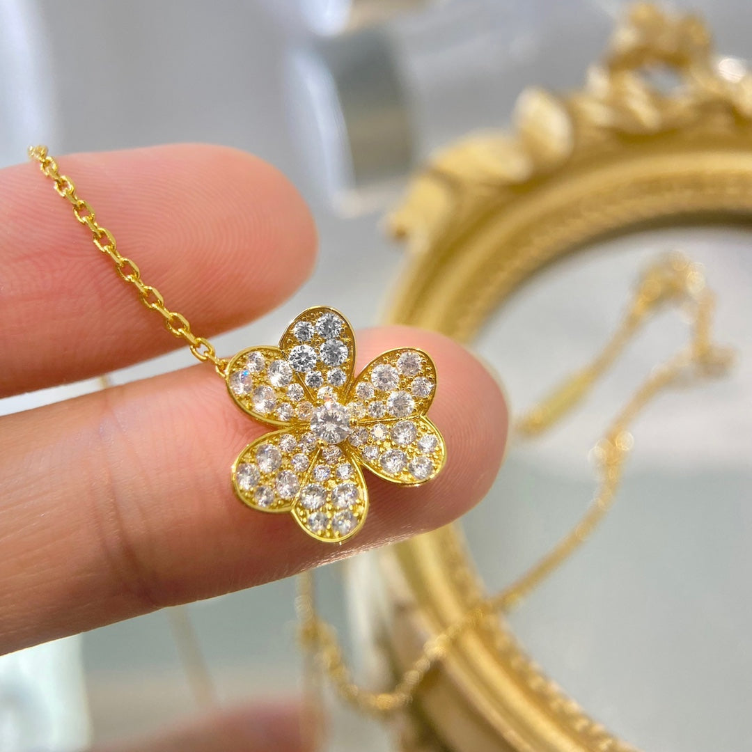 [Amore]FLOWER DIAMOND NECKLACE
