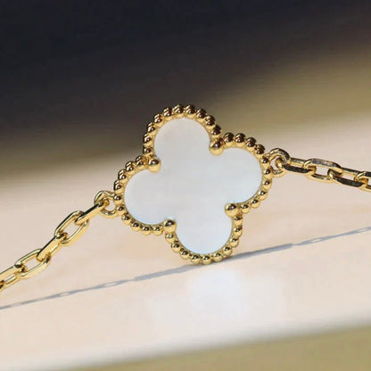 [Amore]CLOVER 20 MOTIFS WHITE MOP NECKLACE
