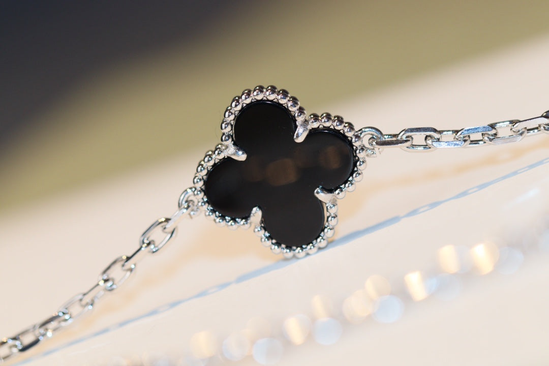 [Amore]CLOVER 20 MOTIFS ONYX DIAMOND SILVER