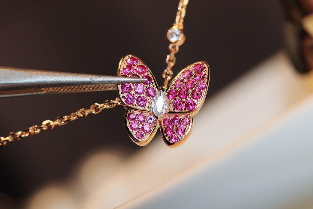 [Amore]BUTTERFLY RED DIAMOND ROSE GOLD NECKLACE