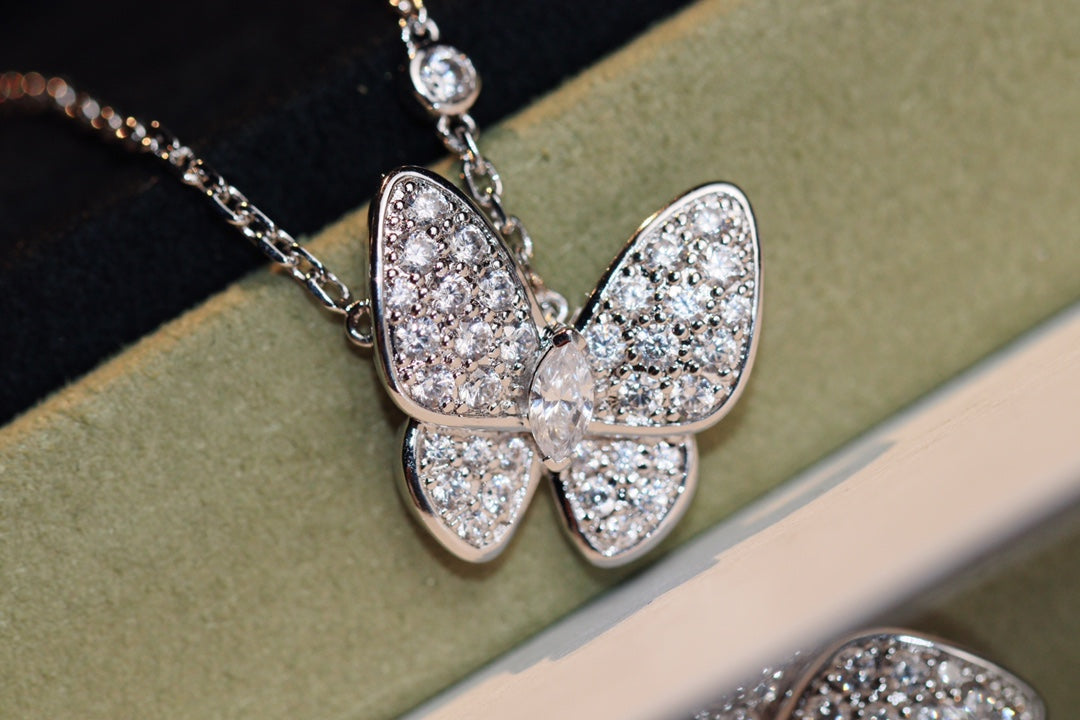 [Amore]BUTTERFLY DIAMOND NECKLACE