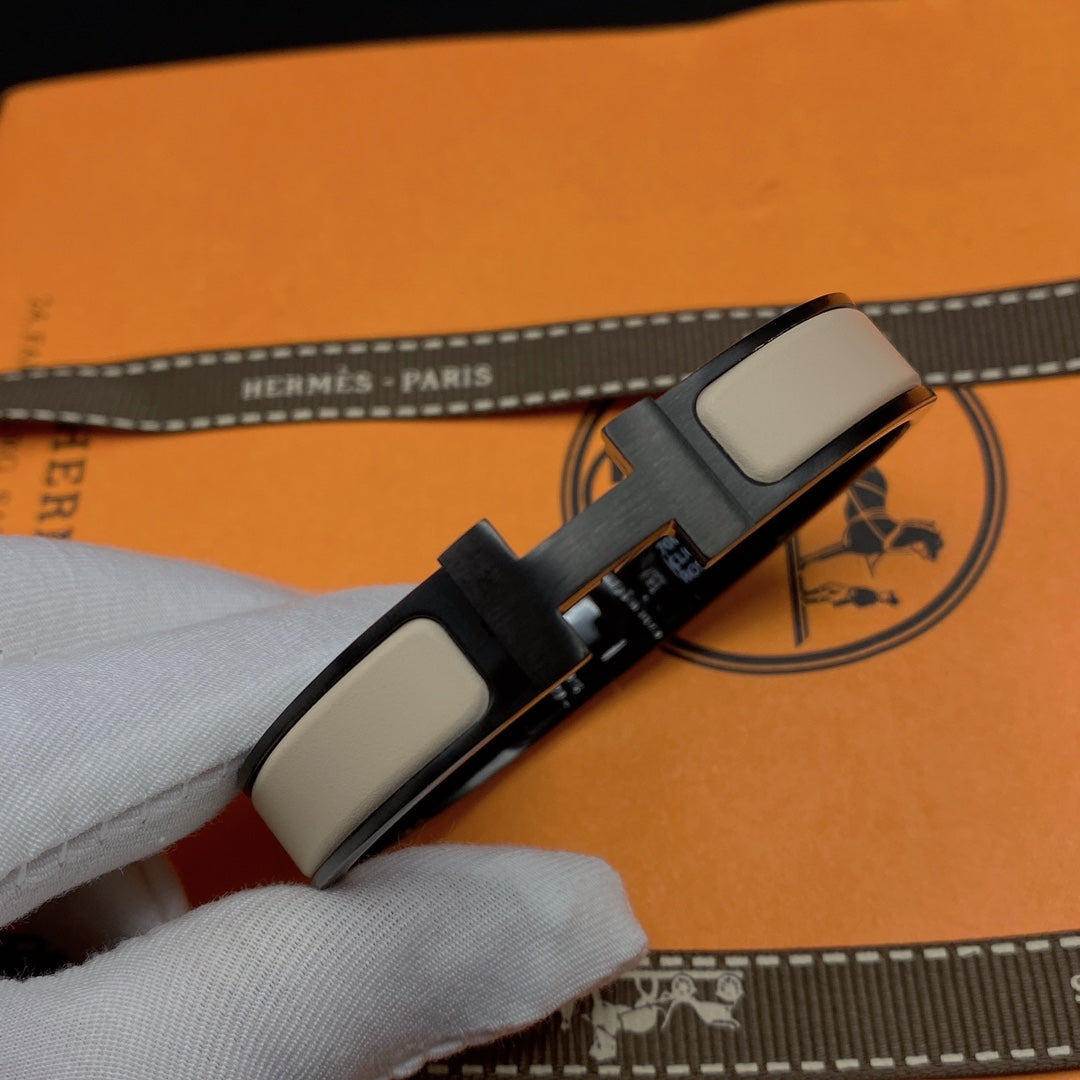 [Amore]H BRACELET 12MM BLACK BEIGE CERAMIC