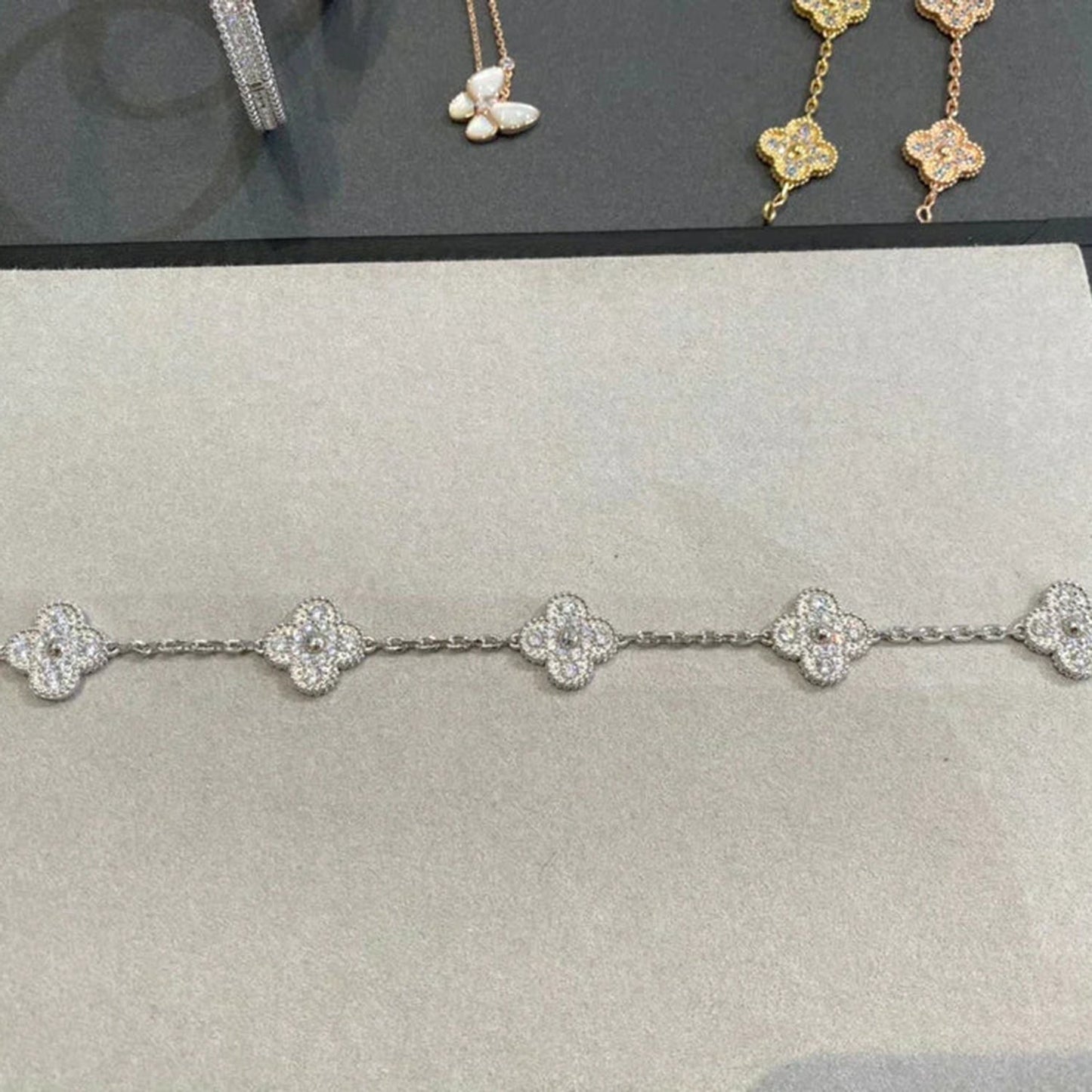 [Amore] CLOVER 5 MOTIF FULL DIAMOND BRACELET COLLECTION