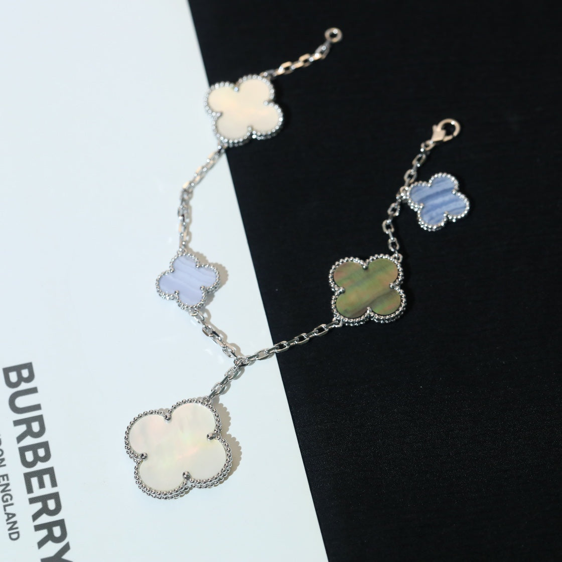 [Amore]CLOVER BRACELET 5 MOTIFS MOP CHALCEDONY SILVER