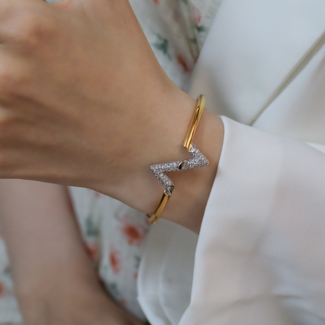[Amore]VOLTE UPSITE DOWN GOLD DIAMOND BRACELET