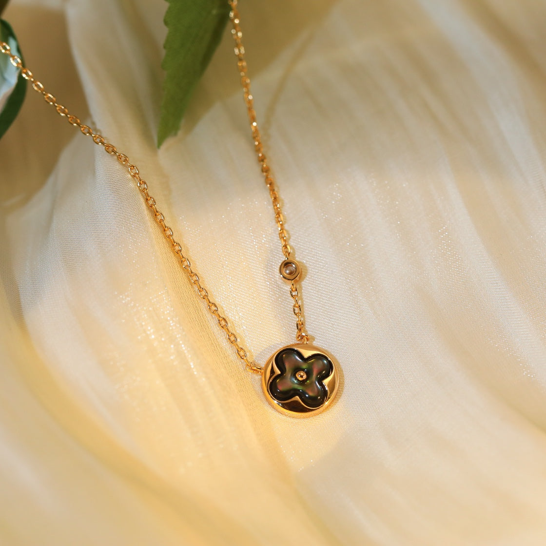 [Amore]SUN PEDANT PINK GOLD 1 DIAMOND NECKLACE
