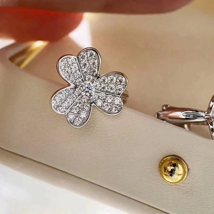 [Amore]CLOVER COMOS DIAMOND EARRINGS SILVER