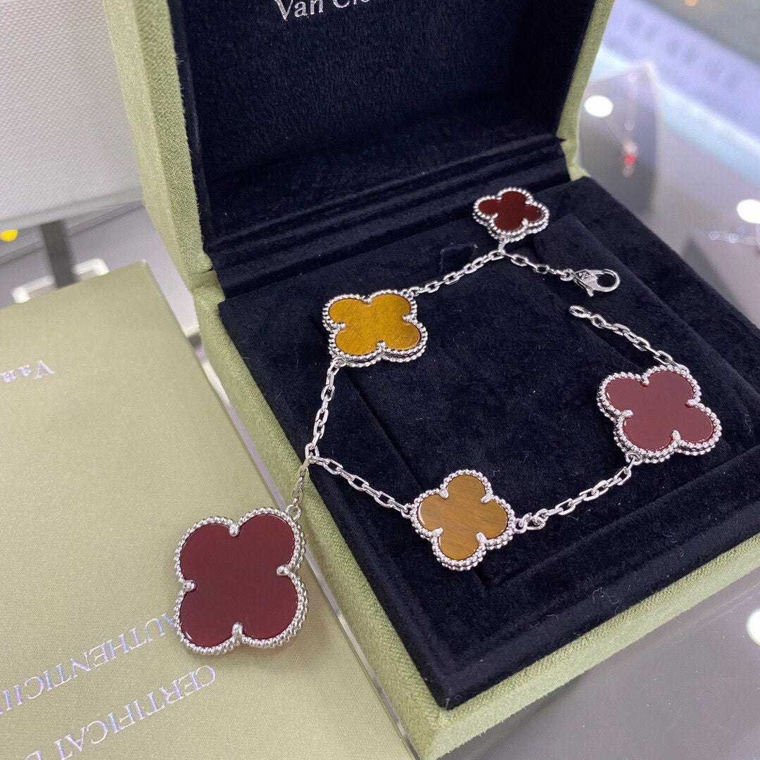 [Amore]CLOVER 5 MOTIFS SIVLER CARNELIAN TIGER EYE BRACELET