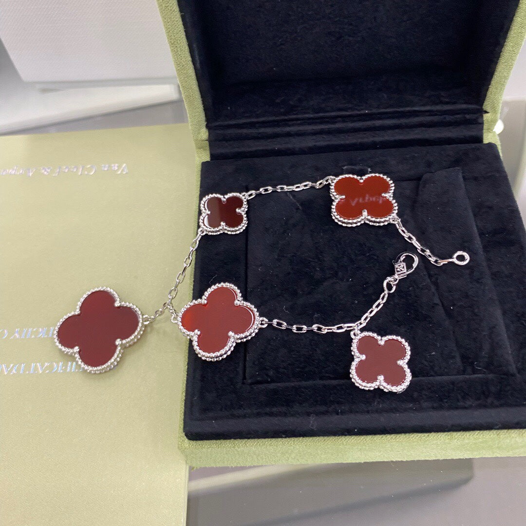 [Amore]CLOVER 5 MOTIFS SIVLER CARNELIAN BRACELET