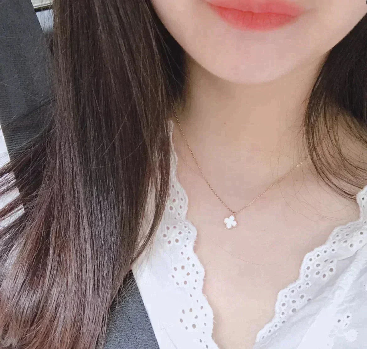 [Amore]CLOVER MINI 9.5MM WHITE MOTHER-OF-PEARL NECKLACE