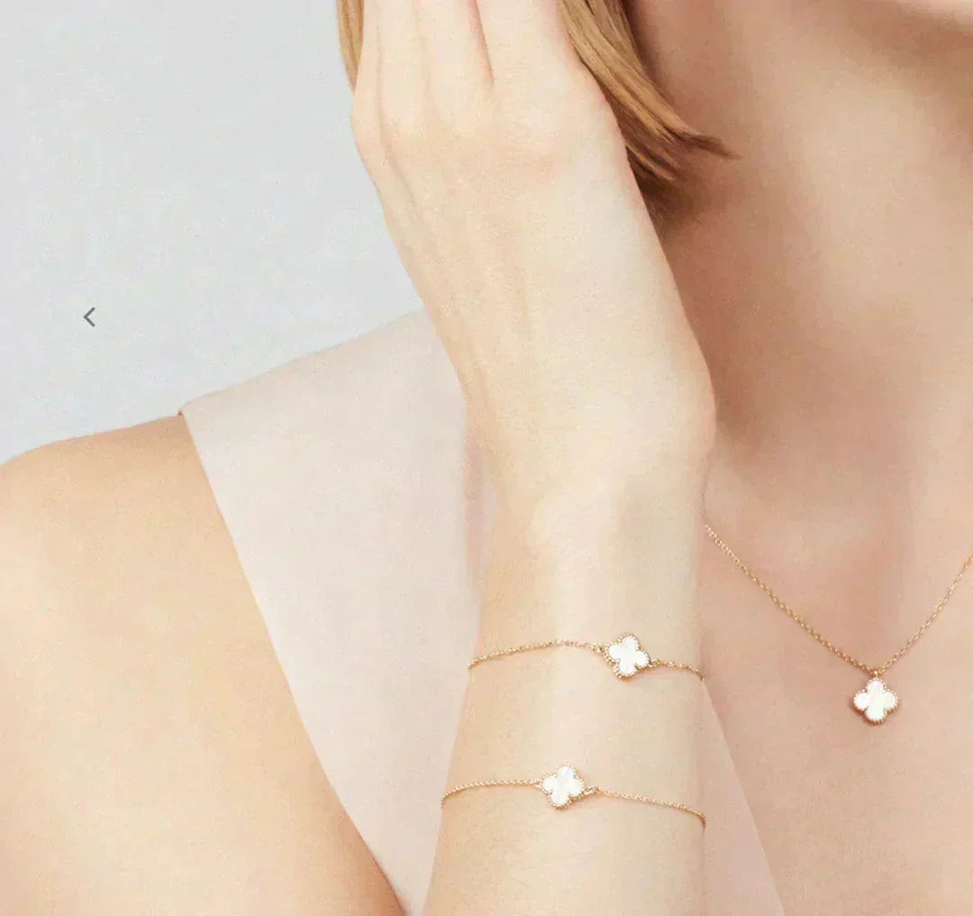 [Amore]CLOVER MINI 9.5MM WHITE MOTHER-OF-PEARL NECKLACE