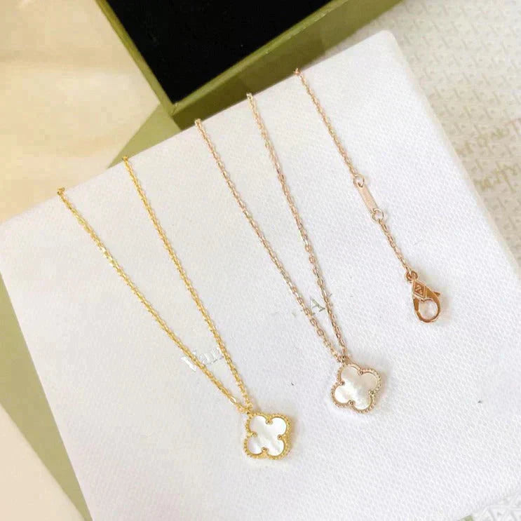 [Amore]CLOVER MINI 9.5MM WHITE MOTHER-OF-PEARL NECKLACE
