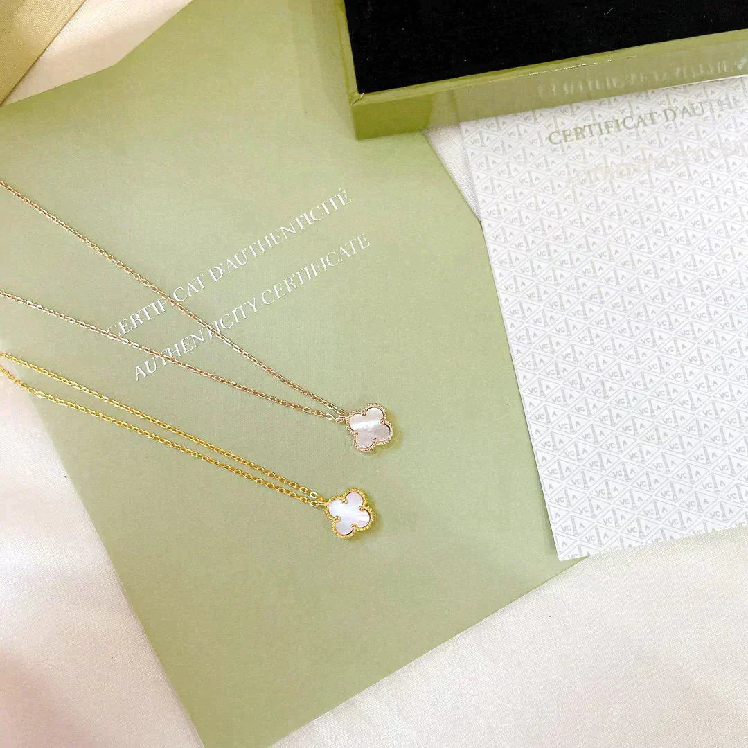 [Amore]CLOVER MINI 9.5MM WHITE MOTHER-OF-PEARL NECKLACE