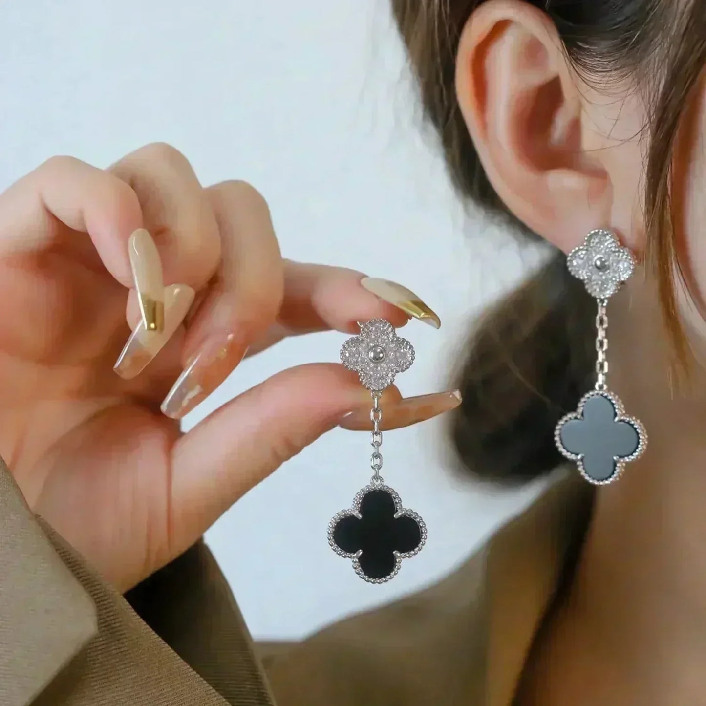 [Amore]CLOVER 2 MOTIFS  DIAMOND ONYX EARRINGS SILVER