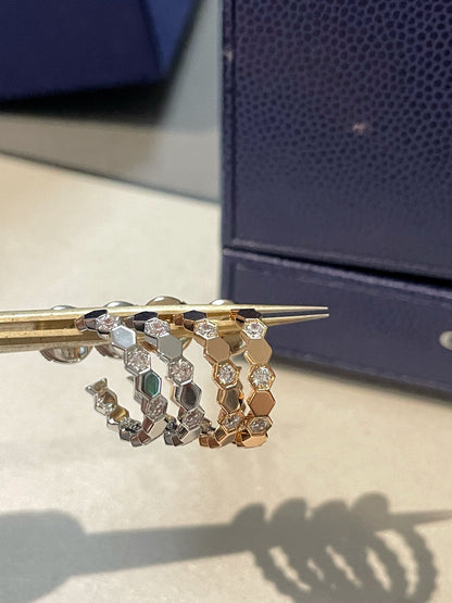 [Amore]Hollow Design Four-Leaf Clover Flower Shape Ring