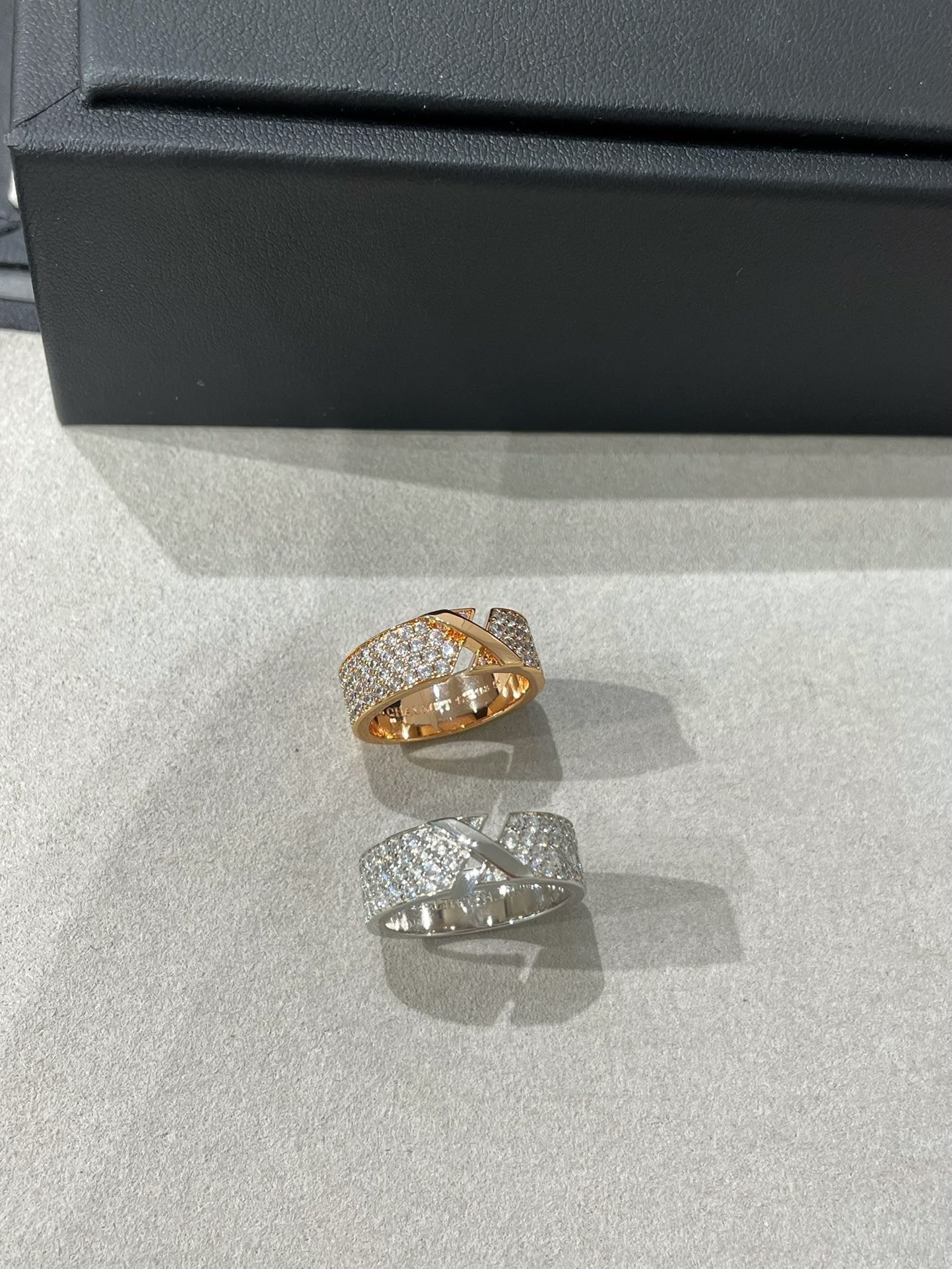 [Amore]LIENS EVIDENCE  DIAMOND PAVED RING