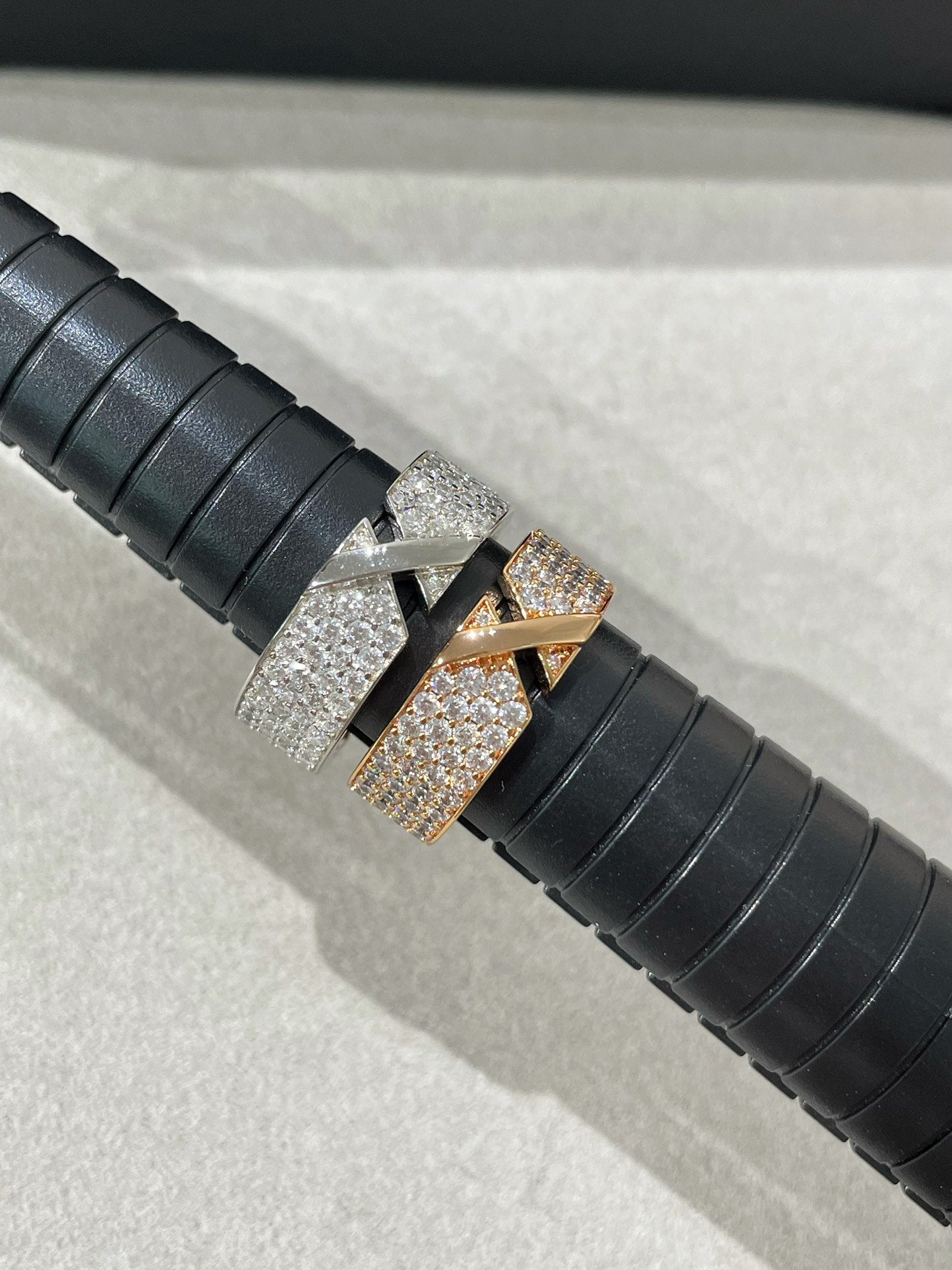 [Amore]LIENS EVIDENCE  DIAMOND PAVED RING
