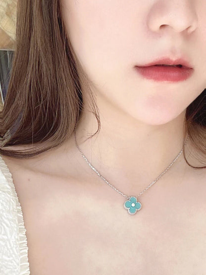 [Amore]CLOVER 1 DIAMOND LIGHT BLUE SILVER NECKLACE