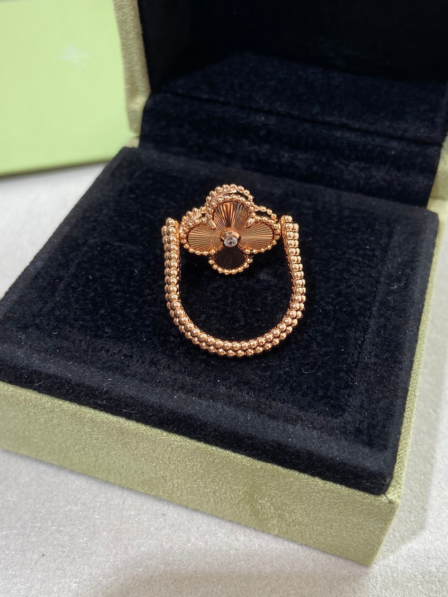 [Amore]CLOVER RIVERSIBLE ROSE GOLD RING
