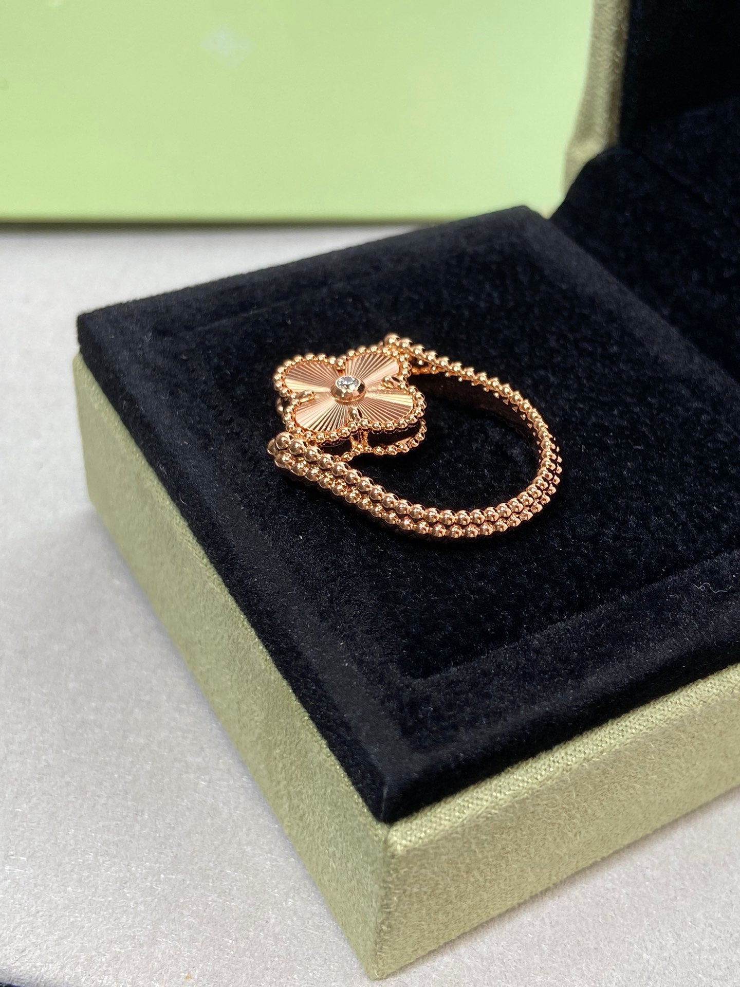 [Amore]CLOVER RIVERSIBLE ROSE GOLD RING