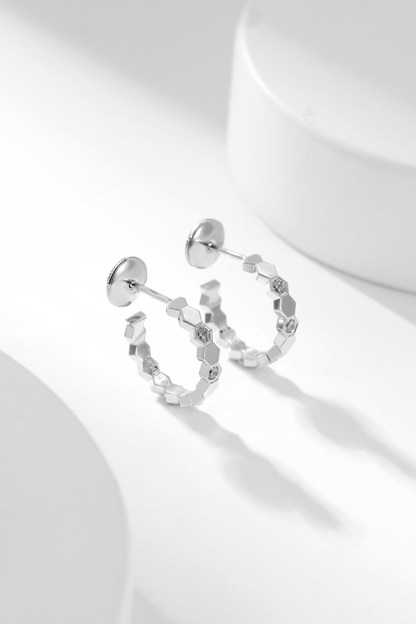 [Amore]BEE LOVE DIAMOND HOOP EARRINGS