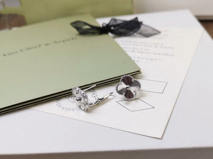 [Amore]CLOVER MEDIUM STUD EARRINGS