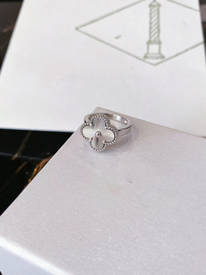 [Amore]CLOVER SILVER RING