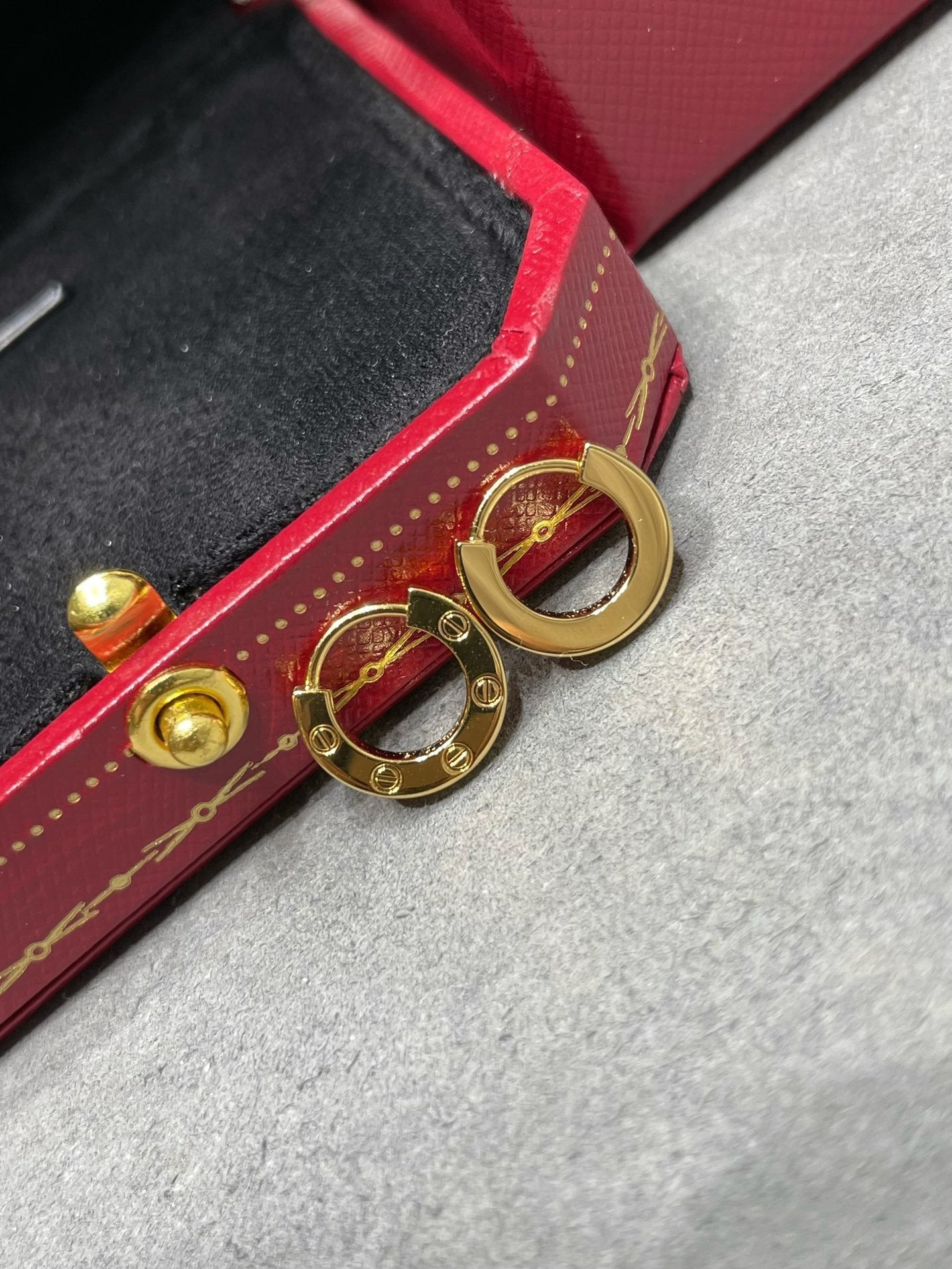 [Amore]LOVE MINI EARRINGS
