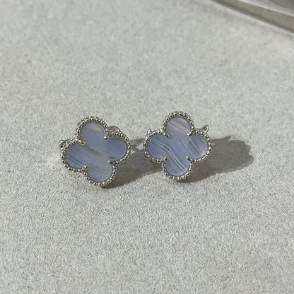 [Amore]CLOVER CHALCEDONY SILVER STUD EARRINGS