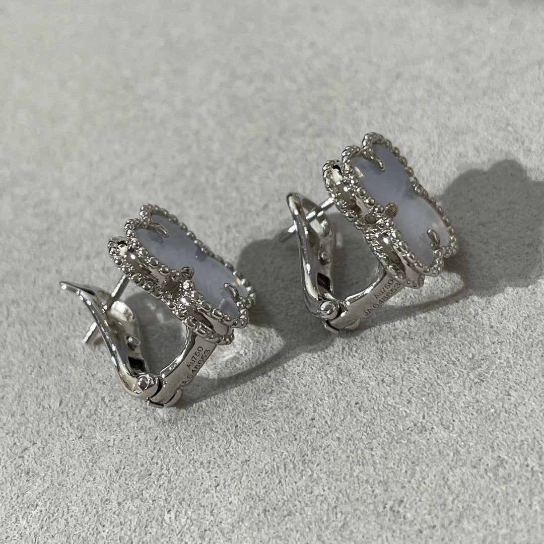 [Amore]CLOVER CHALCEDONY SILVER STUD EARRINGS