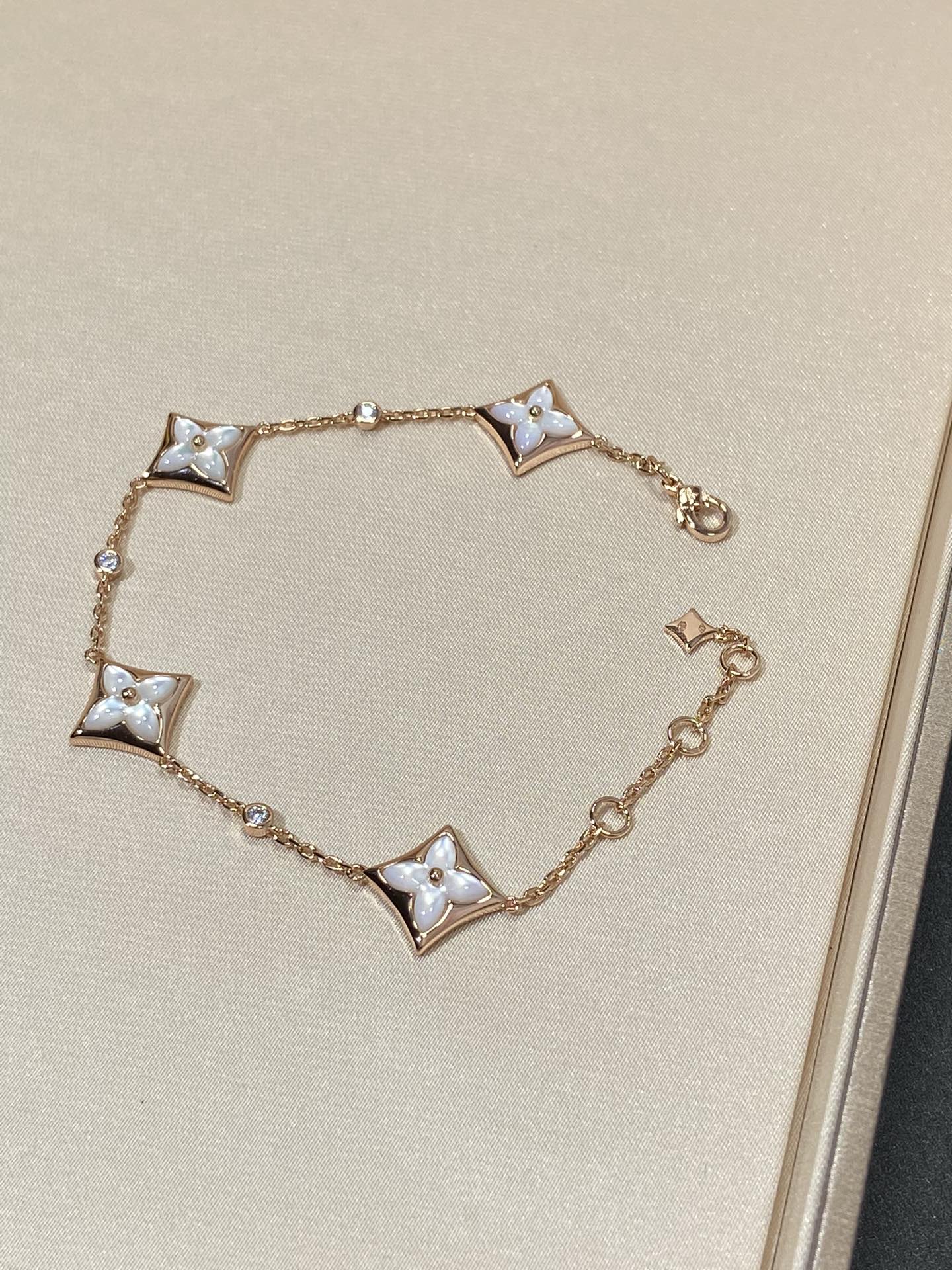 [Amore]STAR 4 MOTIF MOP DIAMOND PINK GOLD BRACELET