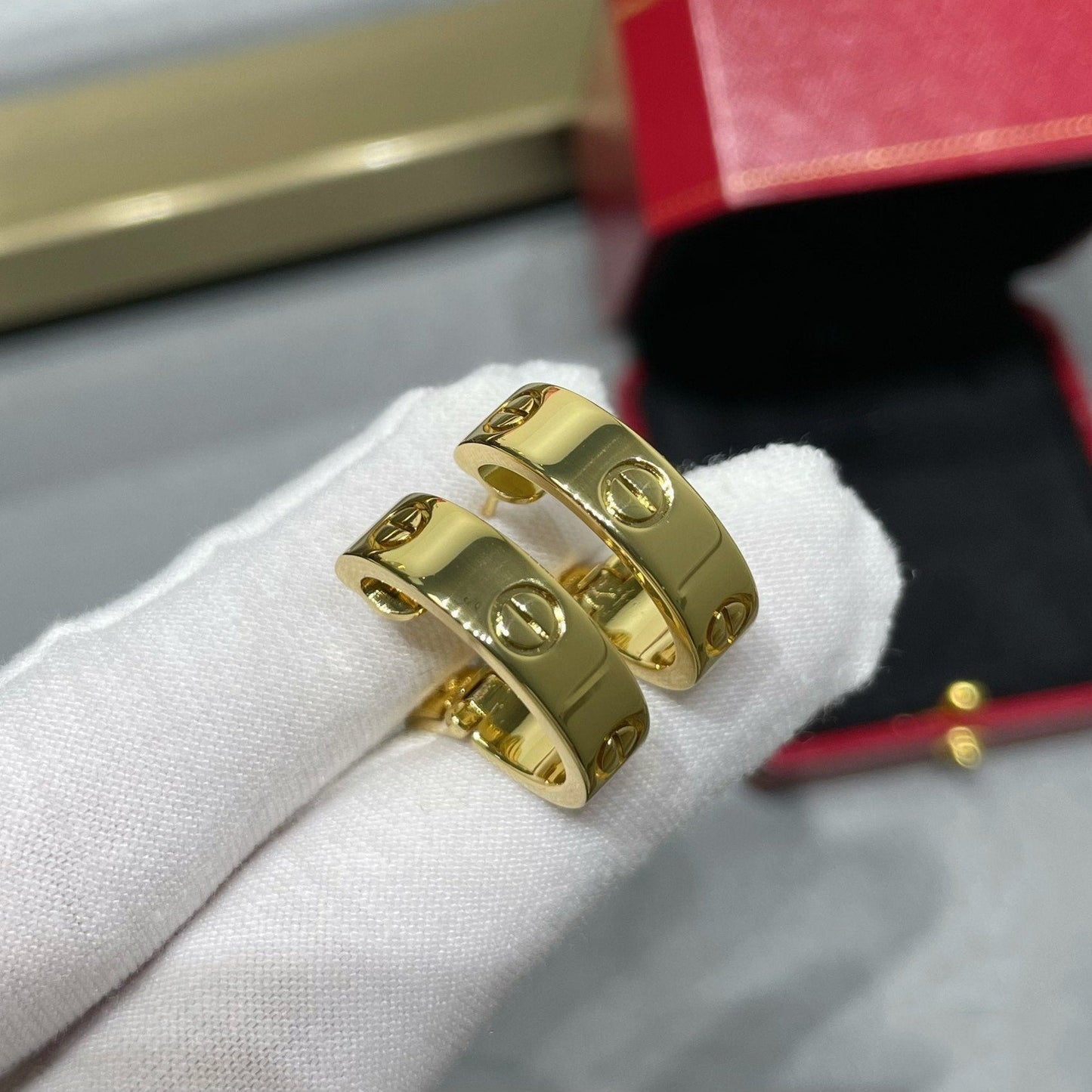 [Amore]LOVE 5.5MM EARRINGS