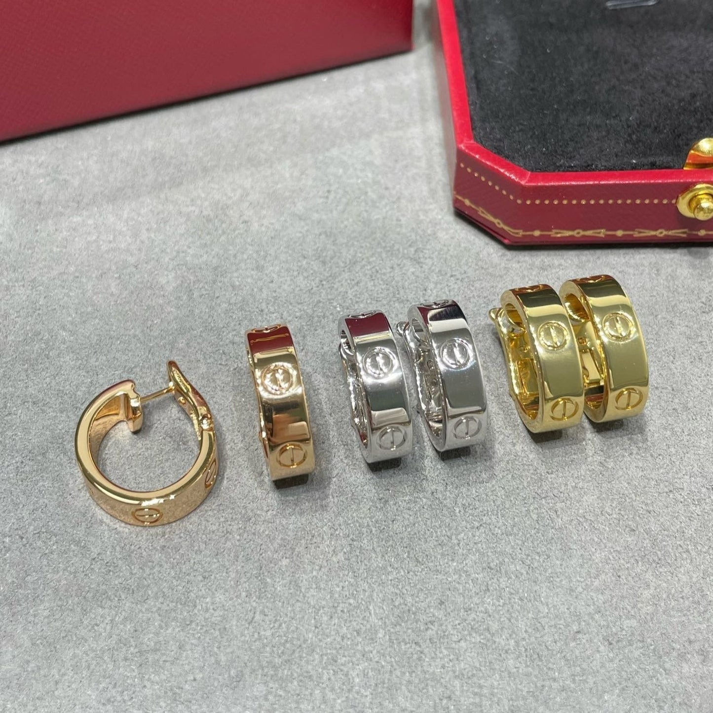 [Amore]LOVE 5.5MM EARRINGS