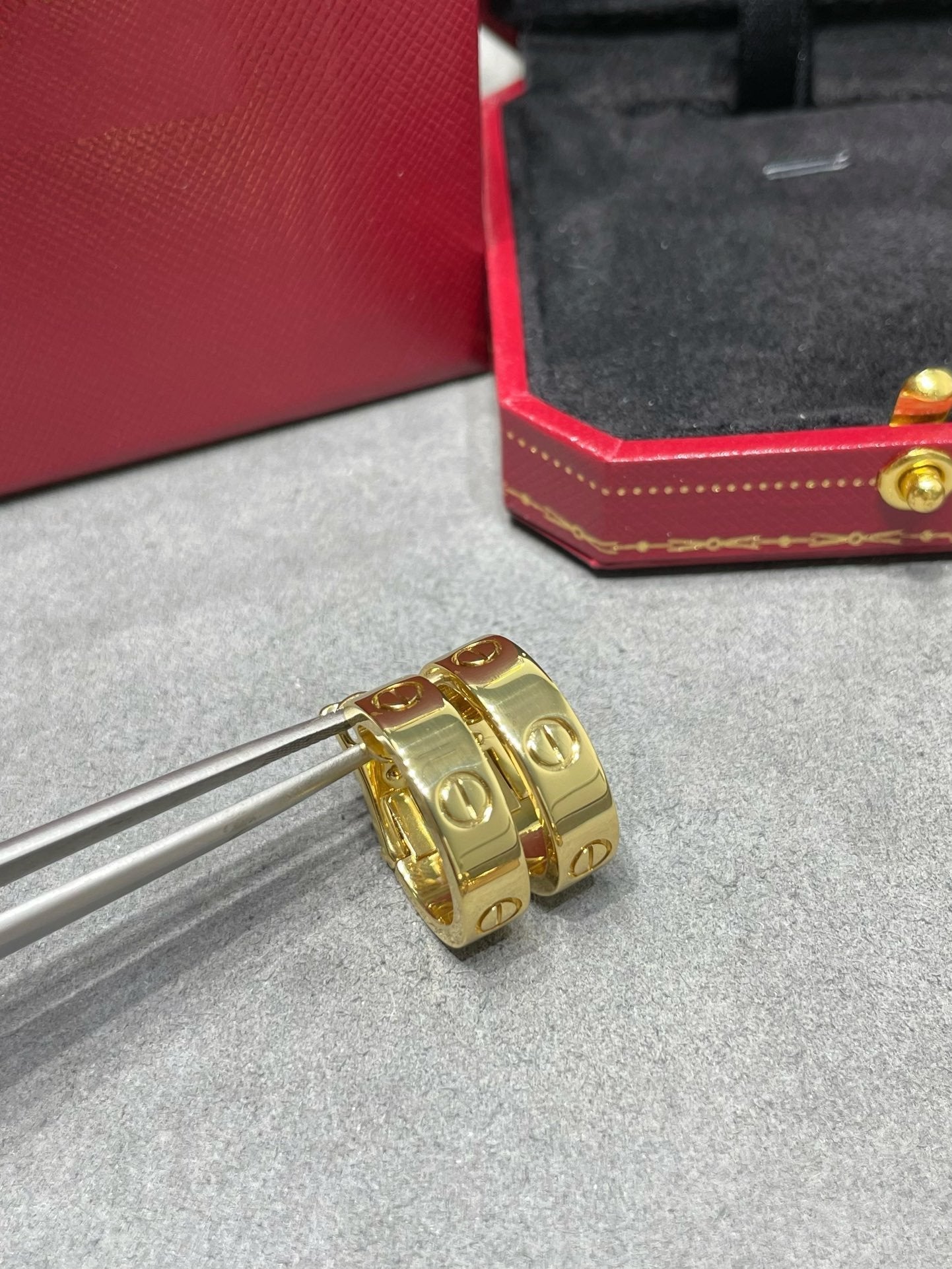 [Amore]LOVE 5.5MM EARRINGS