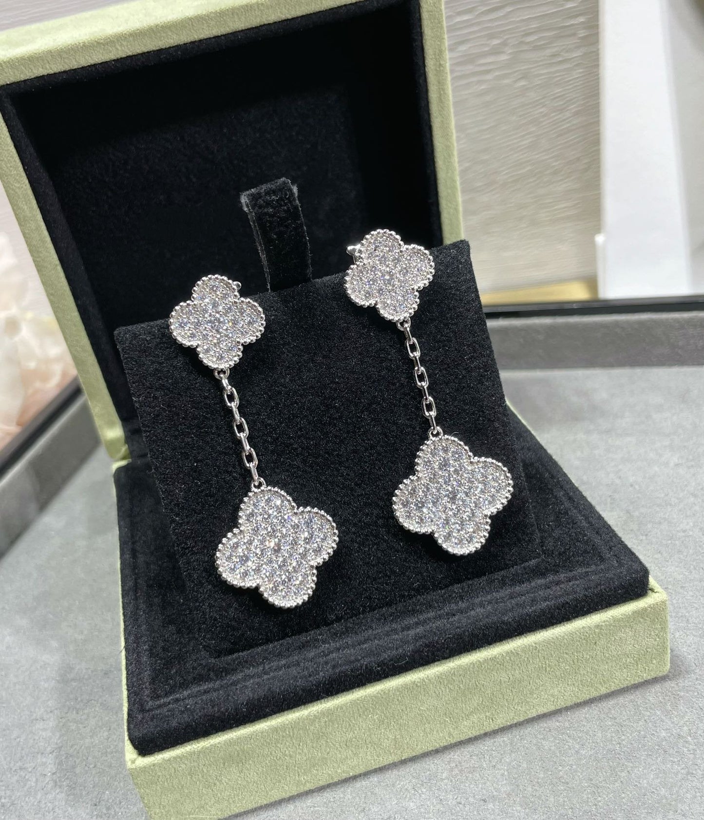 [Amore]CLOVER 2 MOTIFS DIAMOND PAVED SILVER EARRINGS