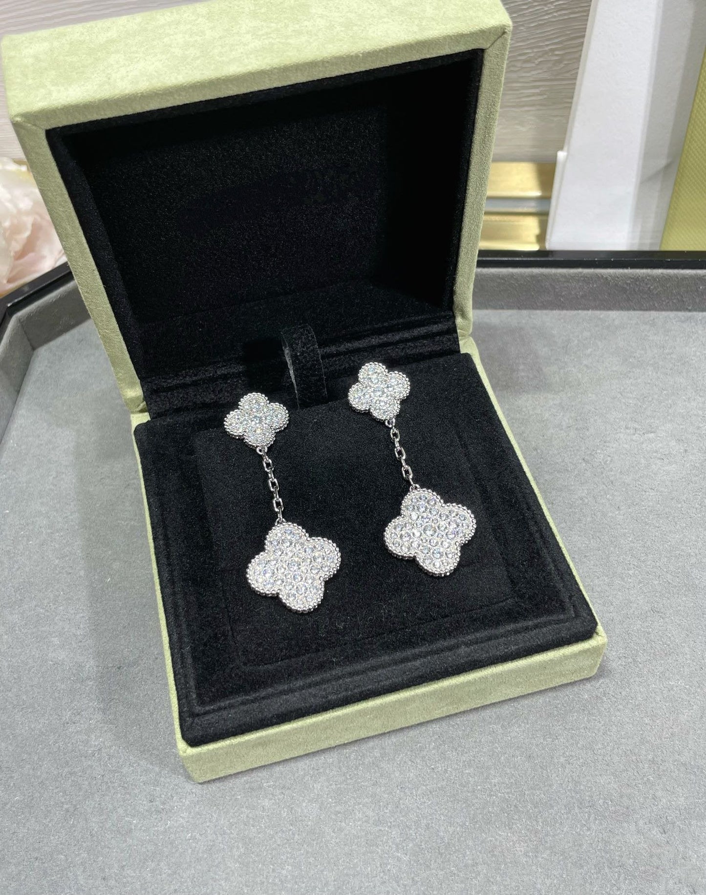 [Amore]CLOVER 2 MOTIFS DIAMOND PAVED SILVER EARRINGS