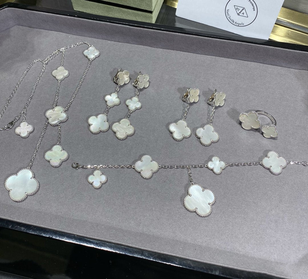 [Amore]CLOVER 5 MOTIF WHITE MOP SILVER BRACELET