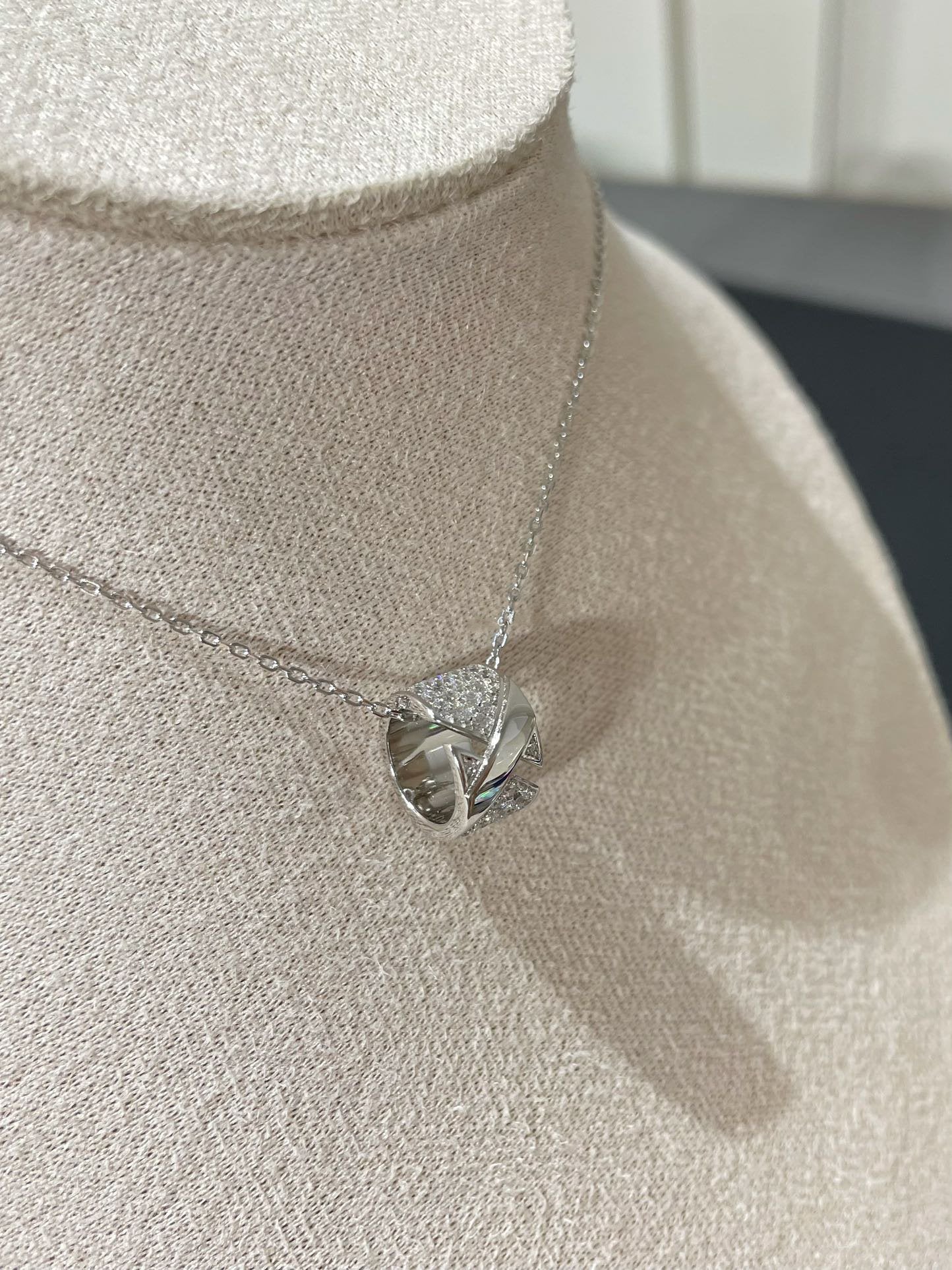 [Amore]LIENS EVIDENCE DIAMOND PAVED NECKLACE