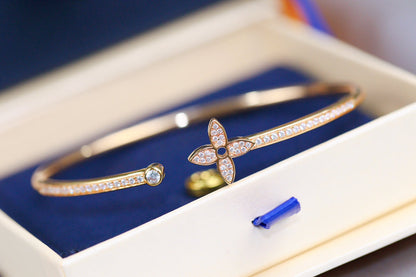 [Amore]IDYLLE PINK GOLD OPEN BRACELET DIAMOND PAVED