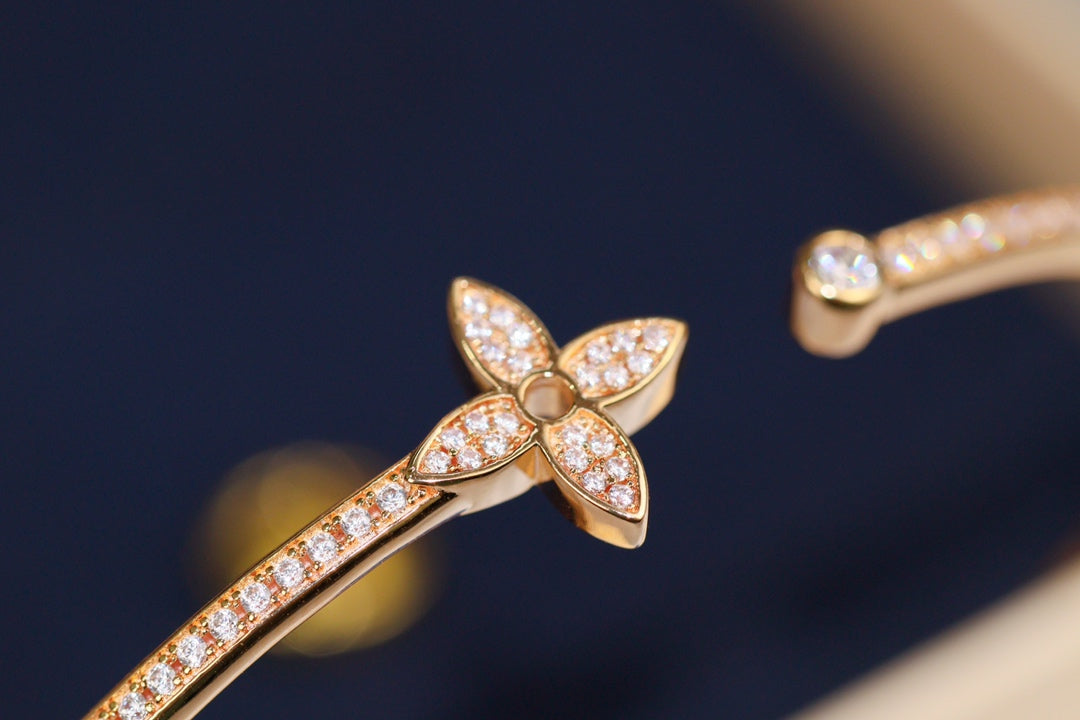 [Amore]IDYLLE PINK GOLD OPEN BRACELET DIAMOND PAVED