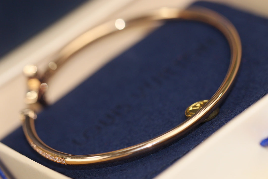 [Amore]IDYLLE PINK GOLD OPEN BRACELET DIAMOND PAVED