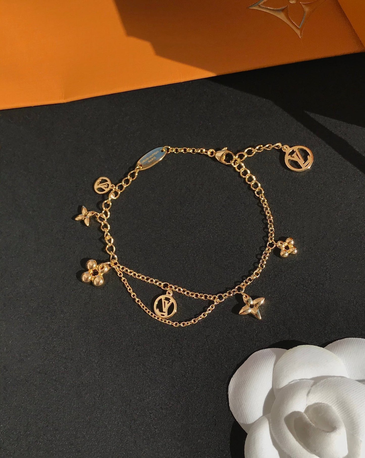 [Amore]BLOOMING PINK GOLD MOP BRACELET