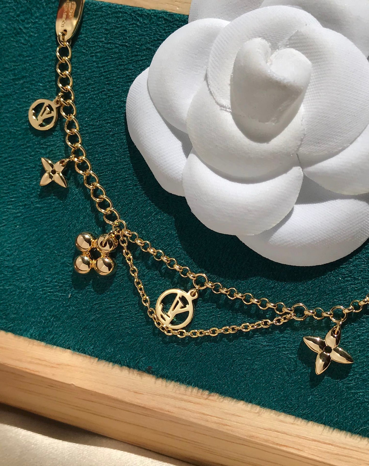 [Amore]BLOOMING PINK GOLD MOP BRACELET