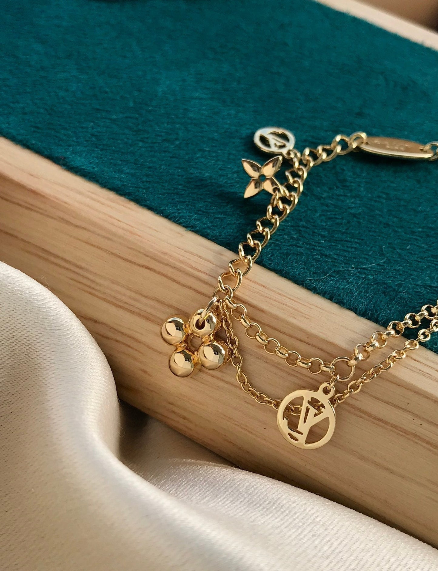 [Amore]BLOOMING PINK GOLD MOP BRACELET